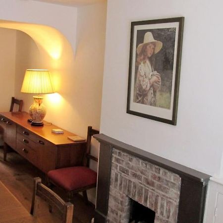 Welcoming Cottage In Chichester Near City Centre المظهر الخارجي الصورة