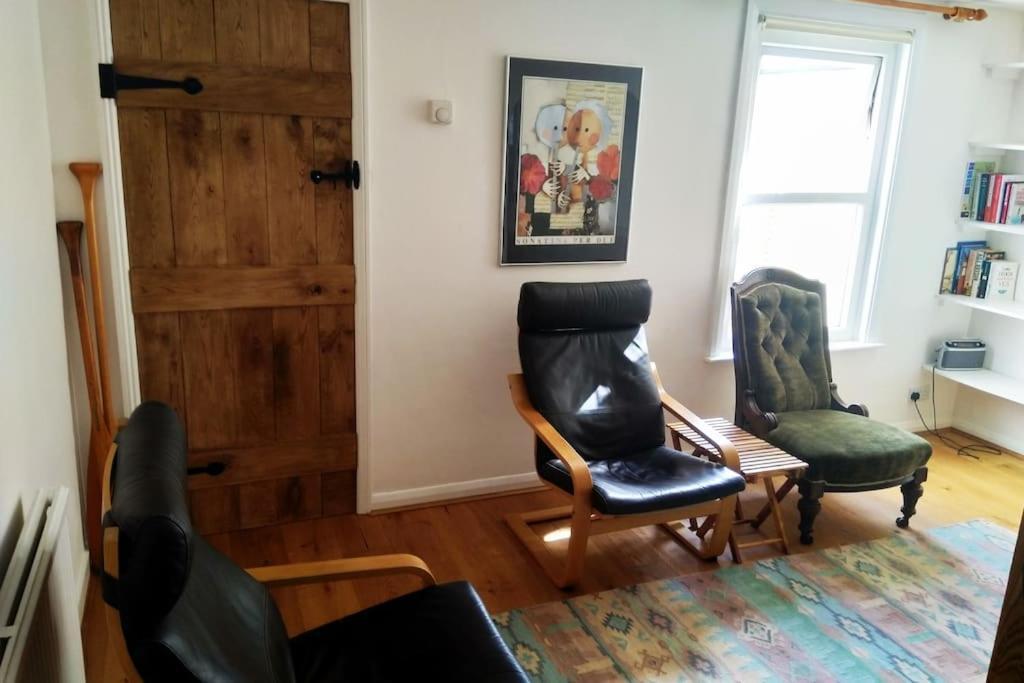 Welcoming Cottage In Chichester Near City Centre المظهر الخارجي الصورة